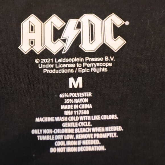 AC DC Black and White Graphic Hard Rock Band Music Tee Women's Medium Like New - Picture 2 of 10